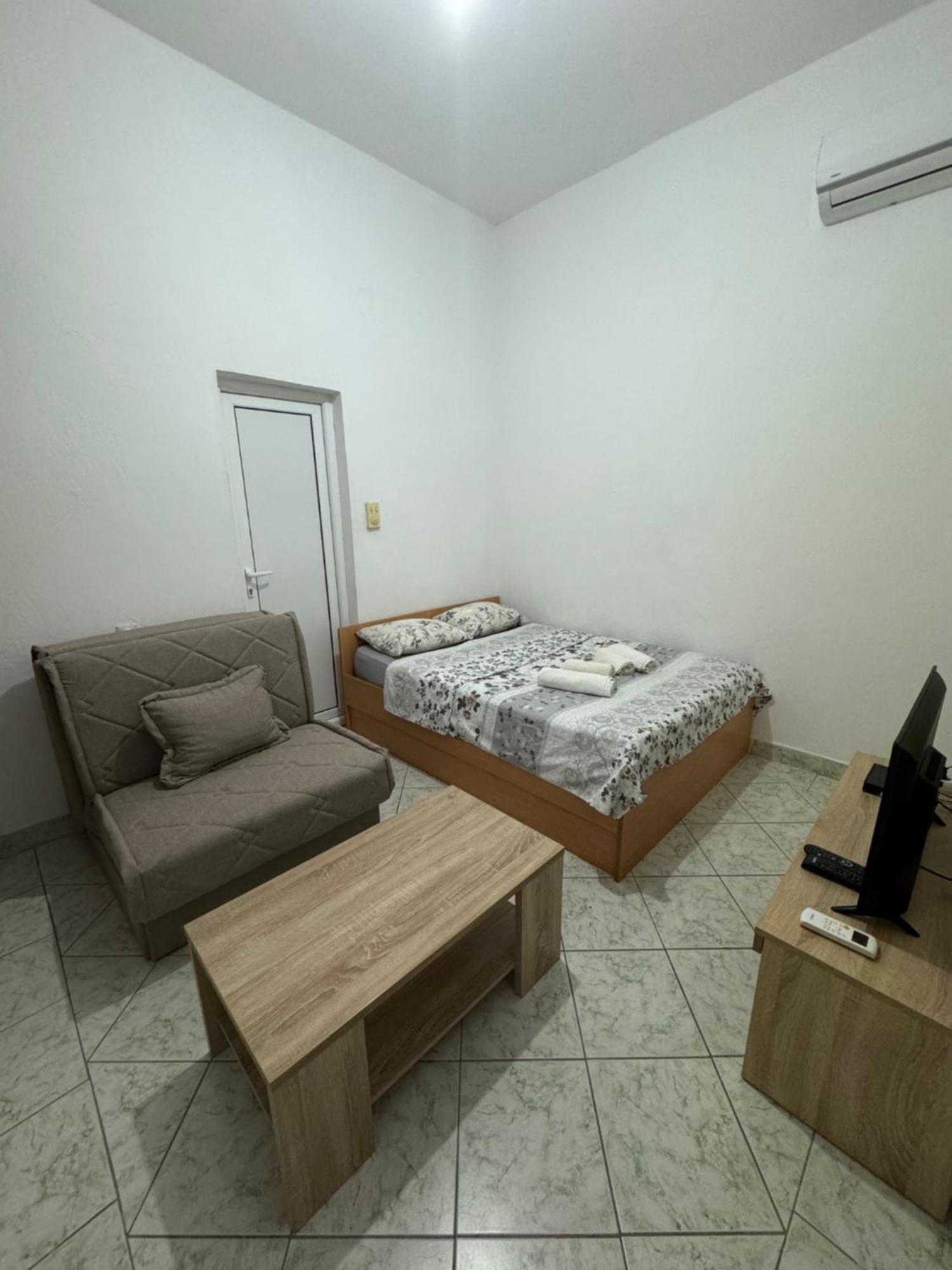 Apartments Stefan ซูโตมอเร ภายนอก รูปภาพ
